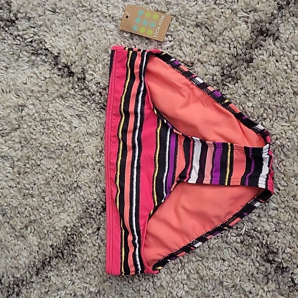 Title Nine Bodacious Bottom NWT X-Small Painterly Stripe Peony